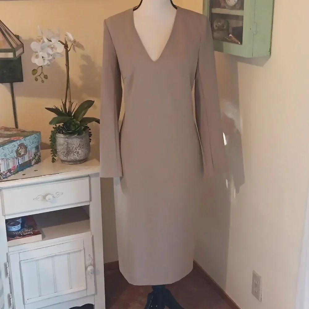 NWT Anna Verdi Dress With Lace Back